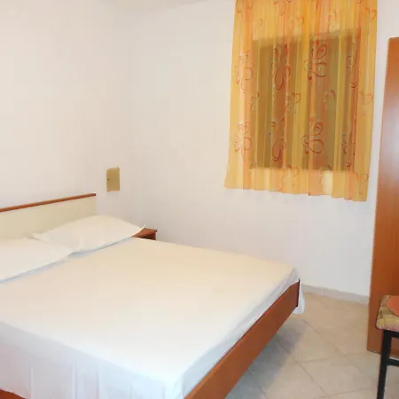 Apartments By The Sea Zaklopatica, Lastovo - 8347 Lastovo