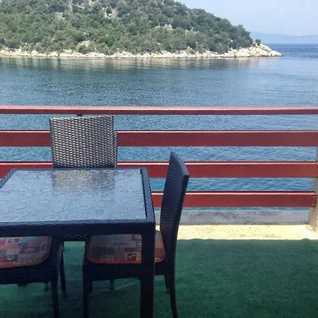 Апартаменты Apartments By The Sea Zaklopatica, Lastovo - 8347