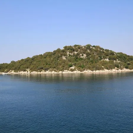Apartments By The Sea Zaklopatica, Lastovo - 8347 Lastovo